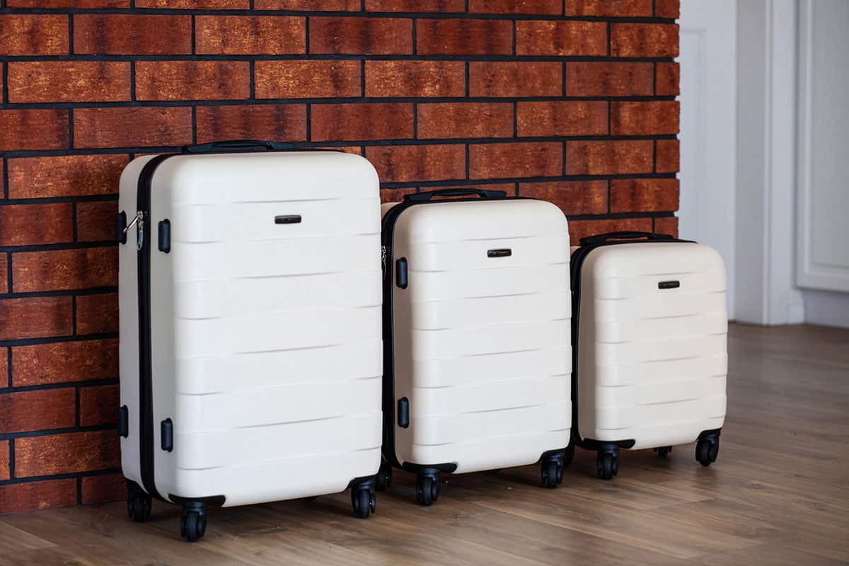 Variability of wheeled suitcases by size